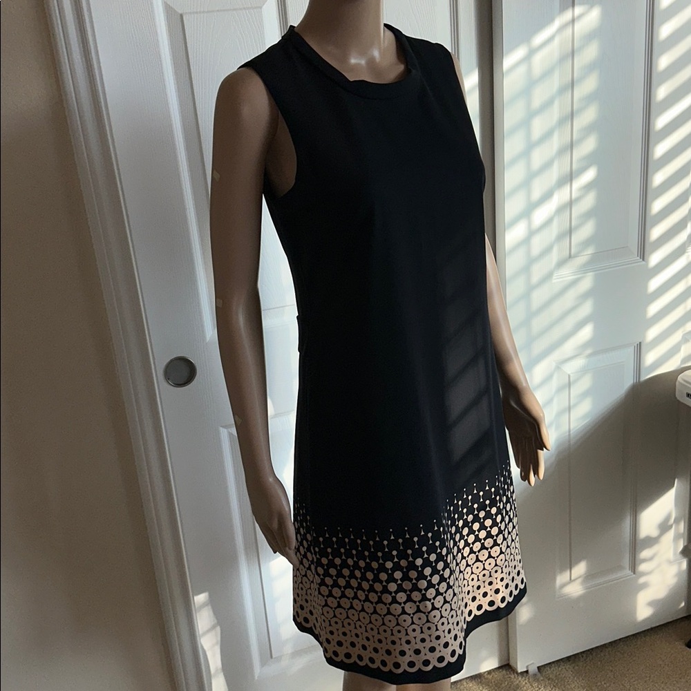 NWT TAHARY Black Omega Dress with Zipper Detail Sz 2. - Picture 3 of 16